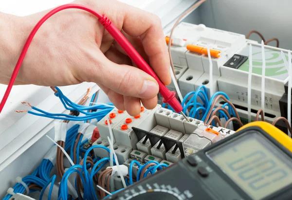 Local Electricians Providing Fast Electrical Services Near You